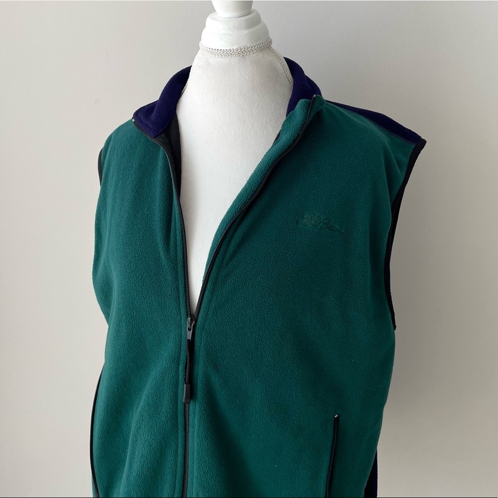 L.L. Bean Green and Navy Vest - Picture 3 of 8
